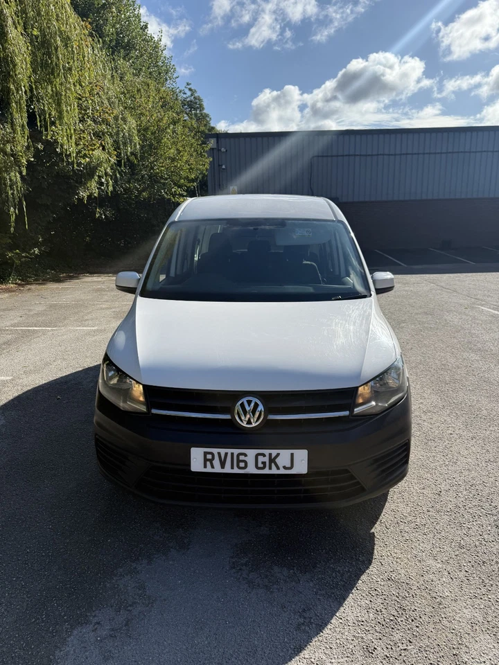 2016 VW Caddy Maxi 2.0 TDI – DSG AUTOMATIC - 5 Seater - LWB - Image 2 of 4