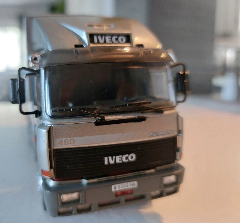 Camion Vintage Truck IVECO TURBOSTAR 190-48 / 1992 - Die Cast Model 1/43 - Immagine 2 di 4