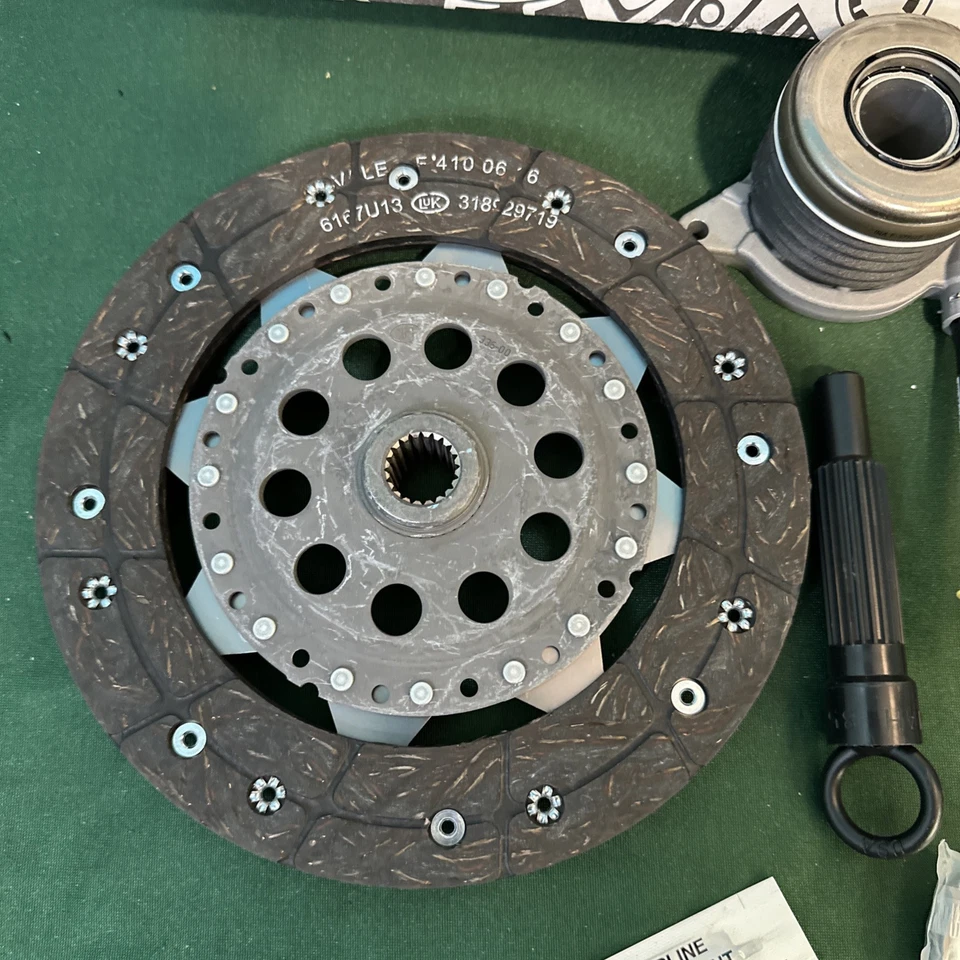 LUK 22-030 - Kit de embrague para años selectos Volvo S40 V40 S60 S70 V70 ver desc. Foto 2 de 4