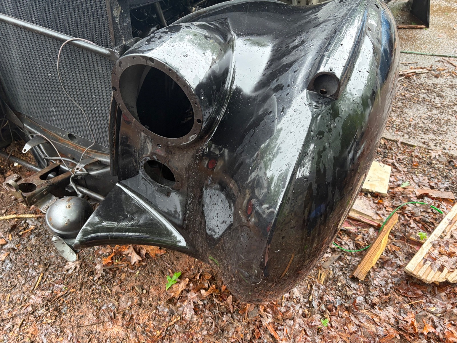 ROLLS ROYCE SILVER DAWN BENTLEY WING OR FENDER. This car has a REALLY SOLID body