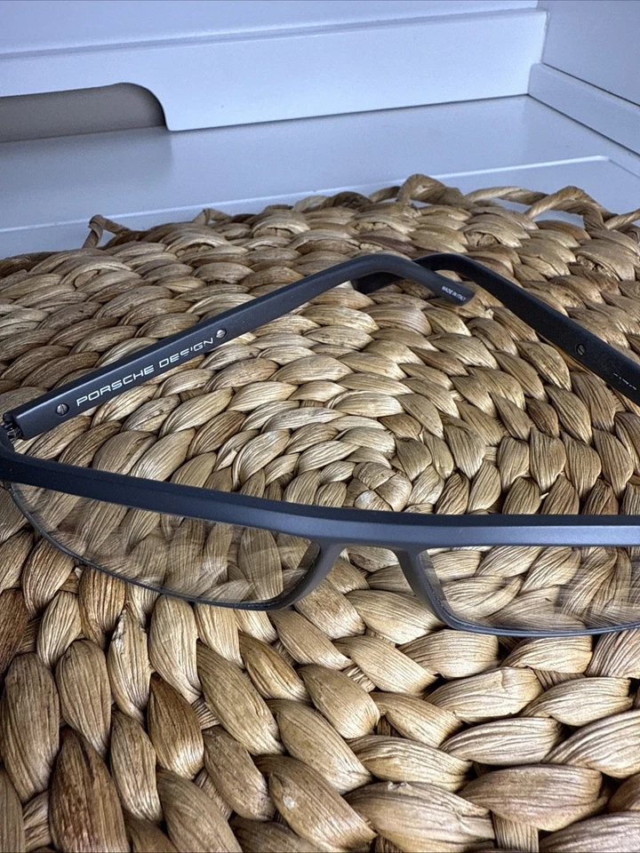 Armações de óculos Porsche Design A preto fosco quadrado aro completo 56-14-140 - Imagem 2 de 4