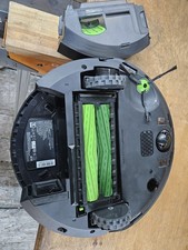 Roomba  RVE-Y2 Selling For Parts UNTESTED Rea...