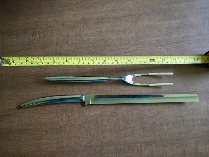 Carvel Hall Stainless Steel 2-Piece Carving Set Knife and Fork