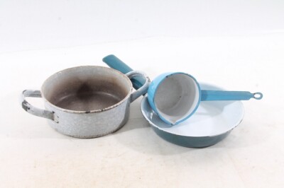 3 x Crucible Pot and Pan Enamel Vintage Kitchen Decor Retro