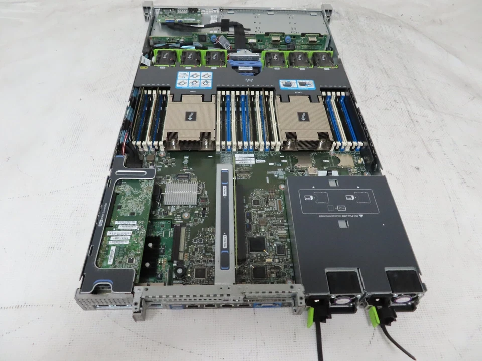 Cisco C220 M4 2x Xeon E5-2640 v3 2.6ghz 16-Cores / 8gb / MRAID12 / 2x 770w - Image 3 of 4