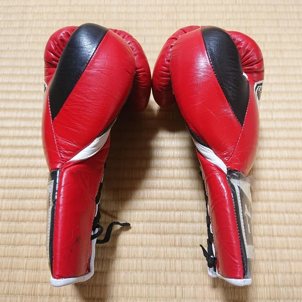 GRANTボクシンググローブ　10oz Authentic GRANT Boxing Gloves 10oz Red/White Lace-up type