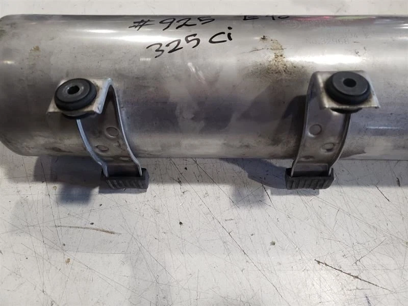 BMW E46 325CI SLEV M56 2006 - bote de vapor de combustible - OEM 6757177 Foto 3 de 4