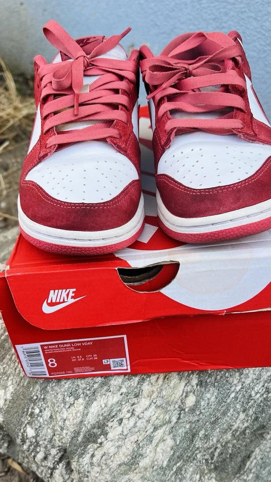 Nike Dunk Low VDAY Rojo Día de San Valentín Mujeres 8 Hombres’s 6.5 Tenis Tenis Zapatos Foto 4 de 4