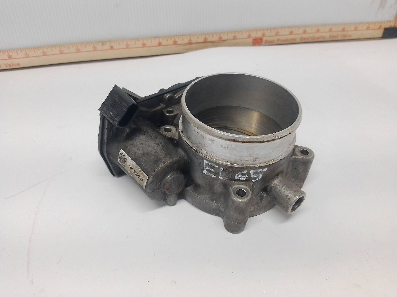 Throttle Body from 2013 Ford F150 5.0L 11493048