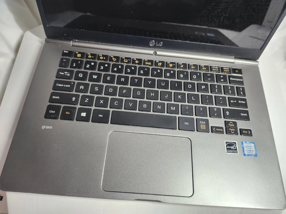 Portátil LG Gram 14Z790_APS5U1 CPU i5, 8 GB RAM FUNCIONANDO pero PANTALLA DEFECTUOSA Foto 3 de 4