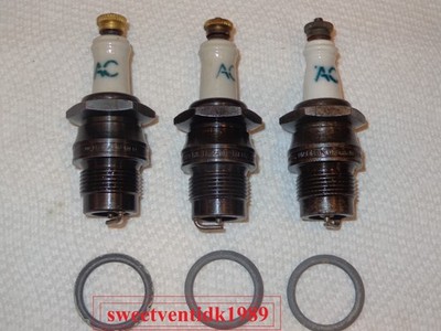 ( 1 ) .. NOS  Antique AC - #78S .. Spark Plug .. Circa 1940 s .. USA Made