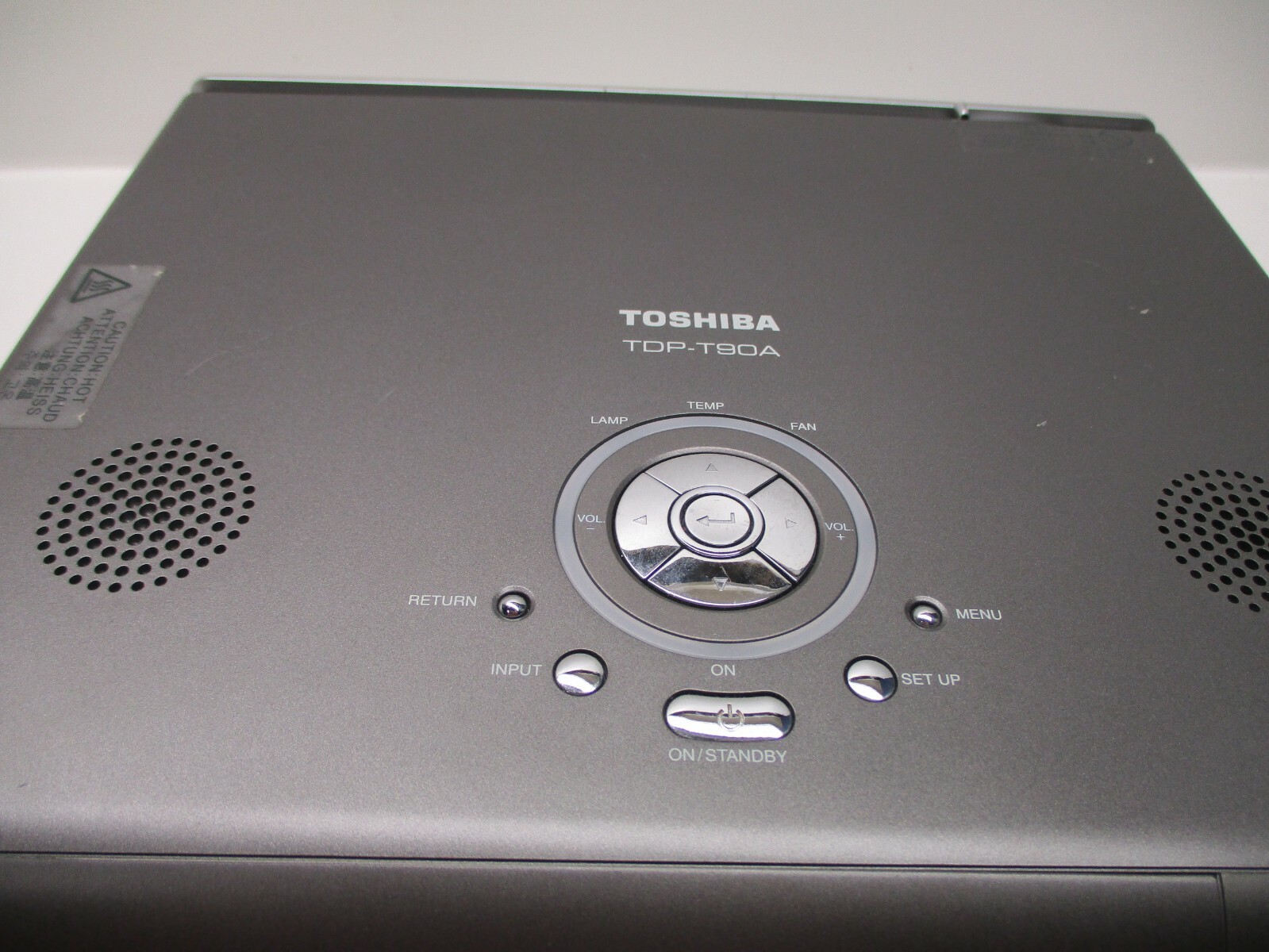 Toshiba TDP-T90A купить в Америке, лот 