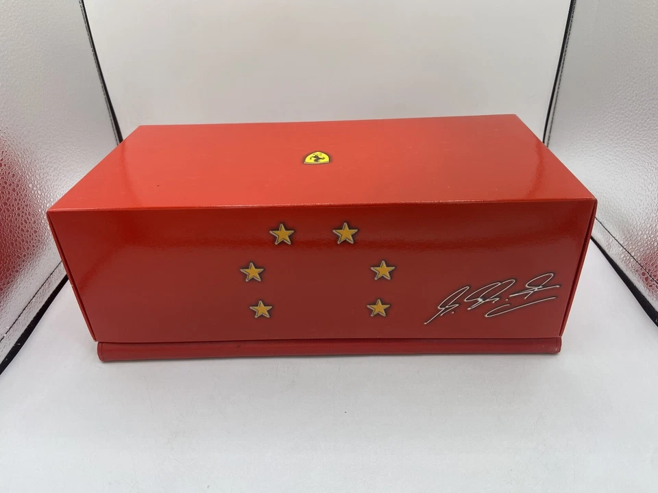 1:18 F2004 SIX TIME WORLD CHAMPION SCHUMACHER CHROME - HOTWHEELS 1/18 - Immagine 3 di 4