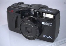 Ricoh R1050 35mm Point Shoot Film Camera 38-105mm Macro Zoom AF NJL030023