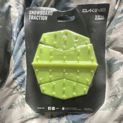 DAKINE Snowboarding Stomp Pad Green Made with Recycled Content