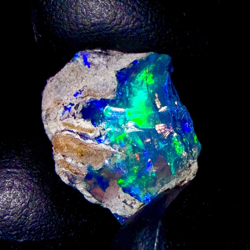 Noir Opal Naturel, AAA Noir Opal, Brut Sec Éthiopien Feu Opal 9.30 CT