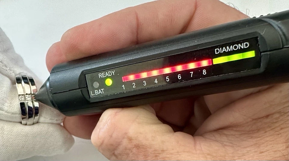 ANILLO NUPCIAL DE ORO BLANCO DE 10 K ALIANZA DE BODA DE DIAMANTES PRINCESA NATURAL DE 1/3 QUILATES PARA HOMBRES Foto 4 de 4