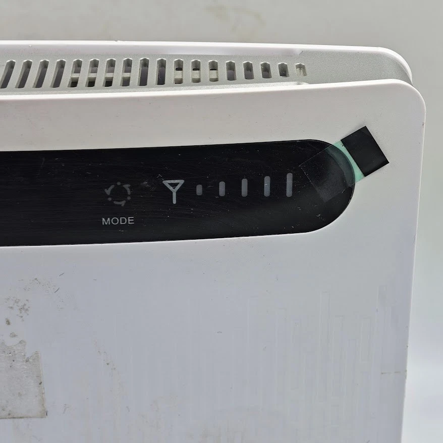 Huawei Speedport LTE II B593s-12 LTE CPE Wireless Router - Image 4 of 4