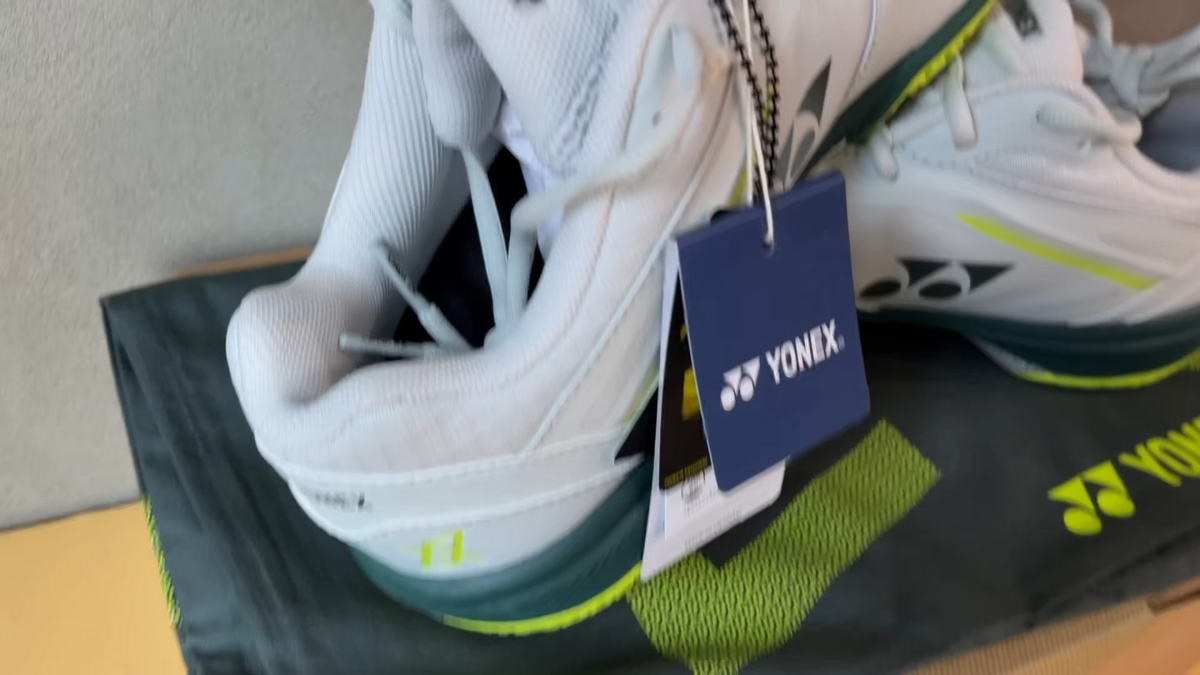 YONEX 　 Yonex 2026 Power Cushion 65Z4 Viktor Axelsen Men's Badminton Shoes