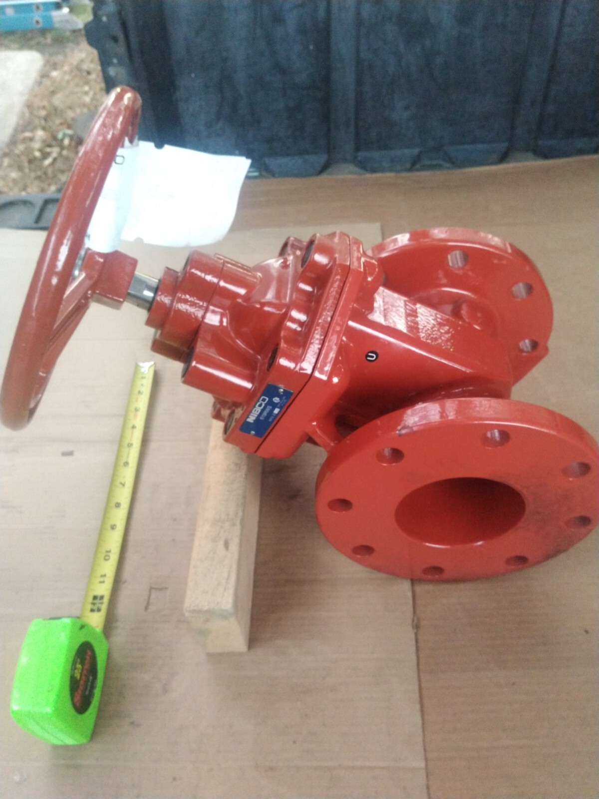 1) **New** "Nibco" F-619-RWS-HW, Gate Valve, Class 125, 4" Flange. **Cheap**
