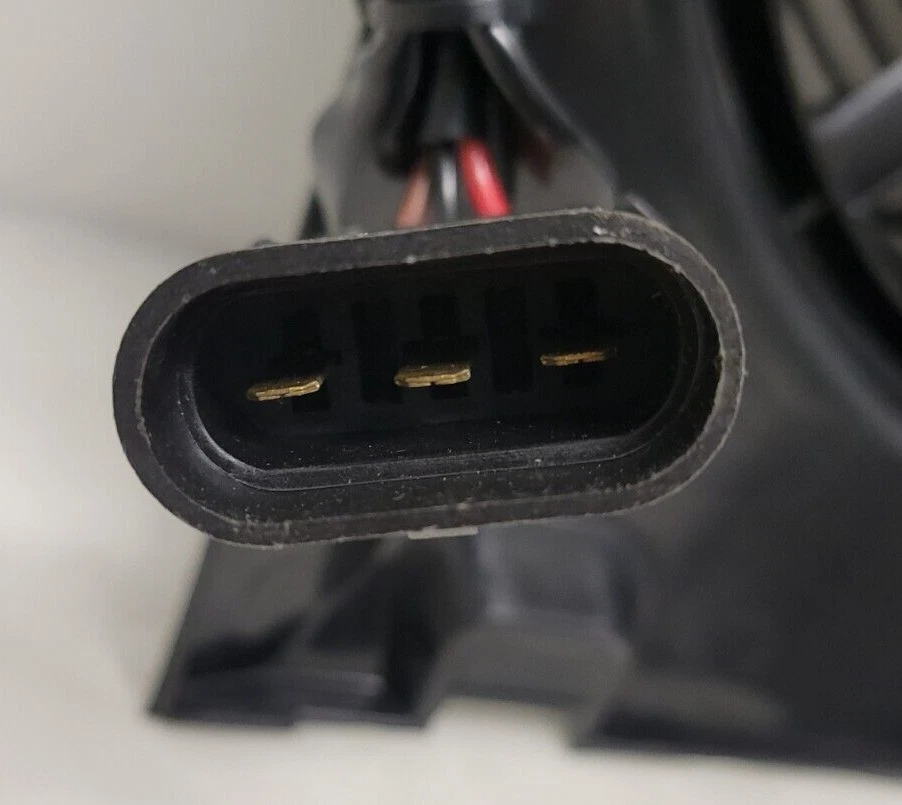 01-05 SATURN L-SERIES AIR CONDITIONING CONDENSER FAN ASSEMBLY - Изображение 3 из 3