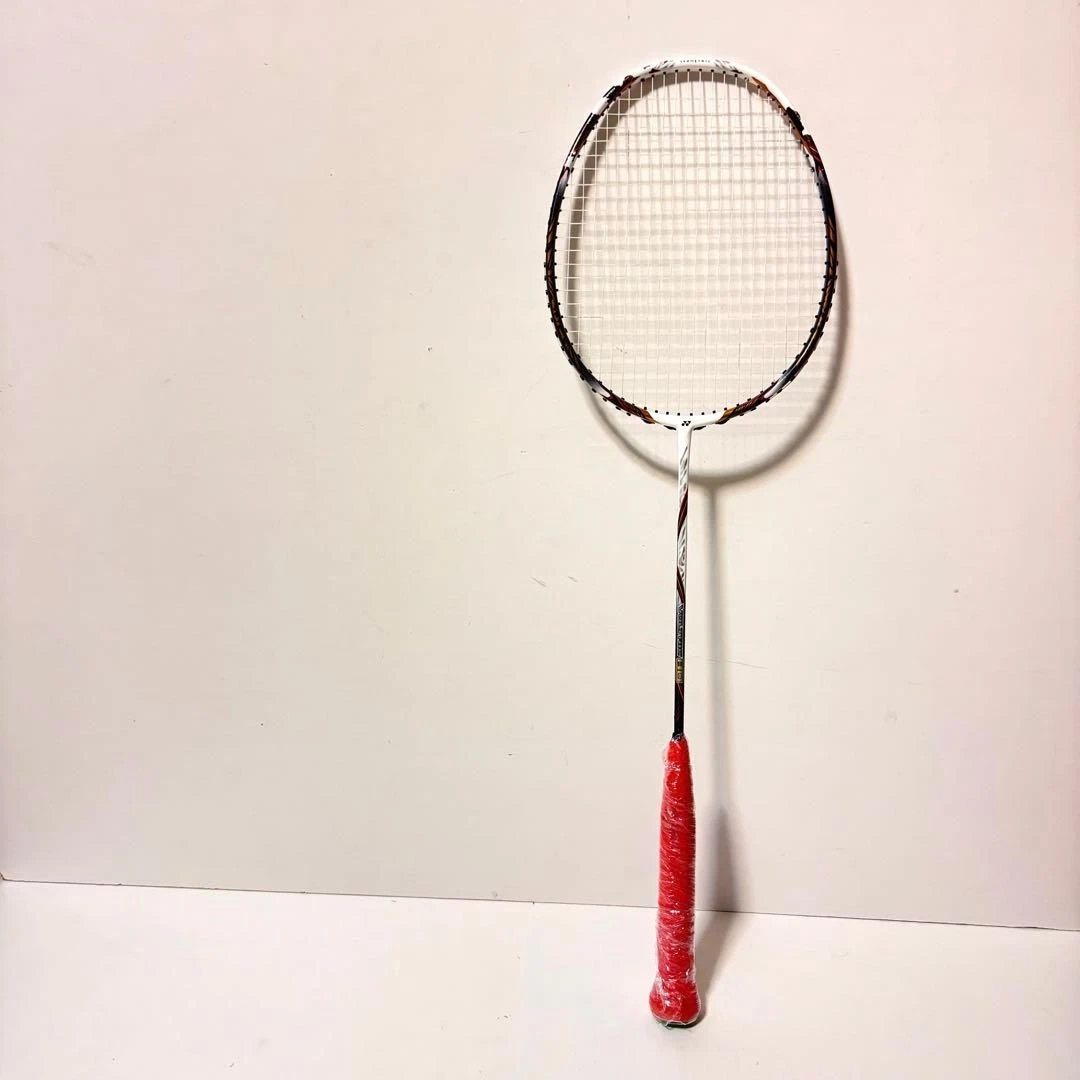 【2本セット】ヨネックス VOLTRIC 80E-tune 4U Yonex Voltric 80 E-Tune (VT80ETN-4UG4) Badminton Racket