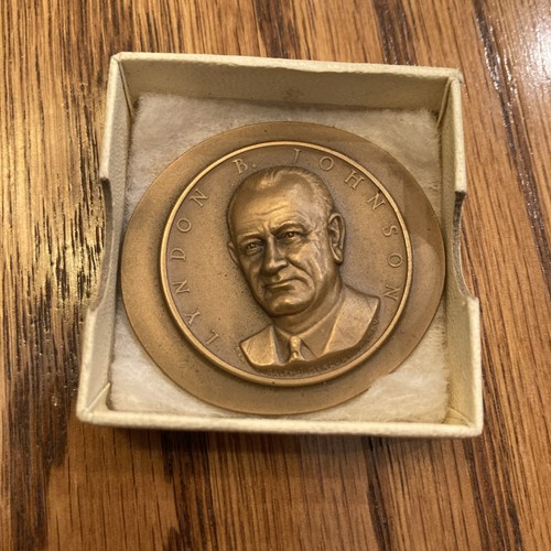 Lyndon B Johnson MEDAILLE PLANCHETTE-FLANSCHFEHLER MEDALLIC ART CO.