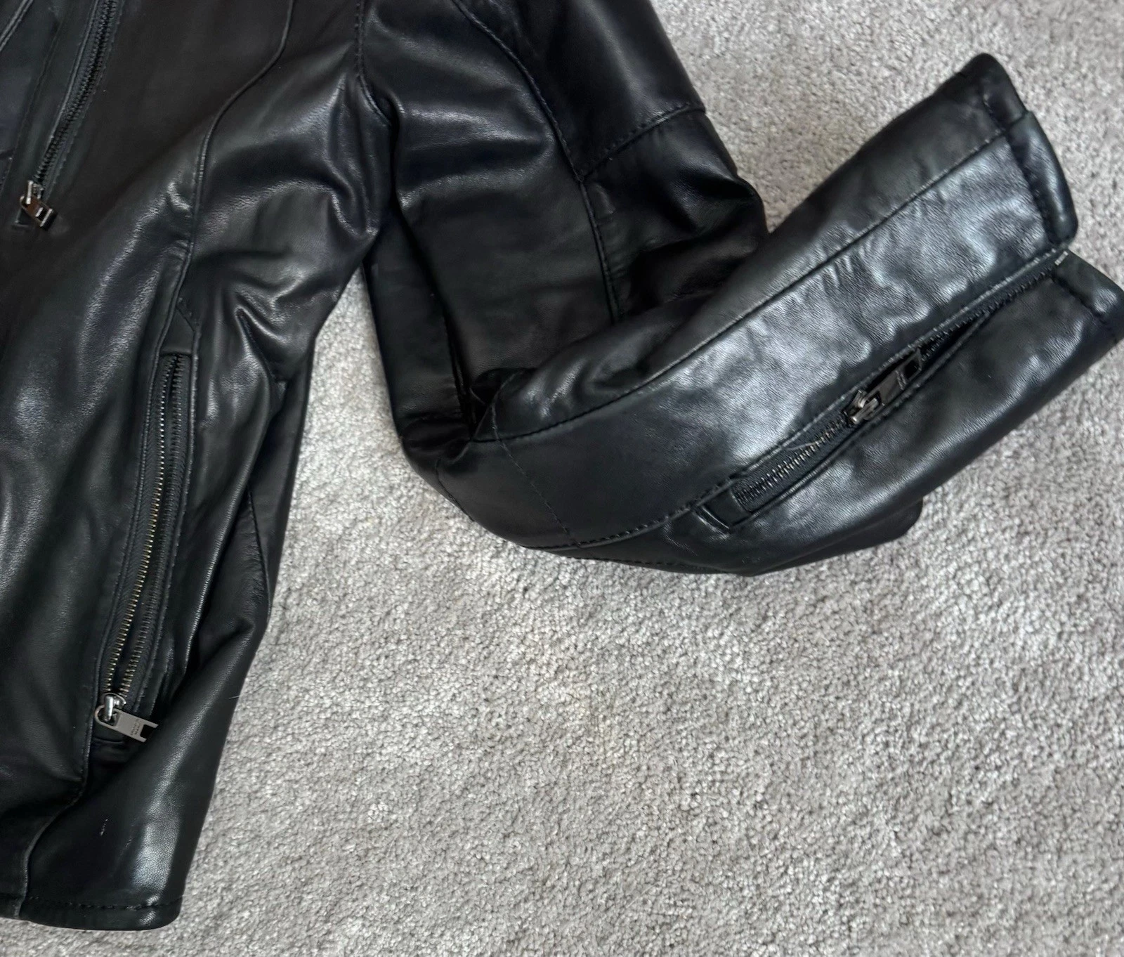 Andrew Marc Black Lambskin Leather Moto Jacket – Men’s Medium - product detail image 4