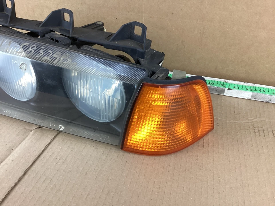 Conjunto de faros delanteros izquierdo del lado del conductor BMW 318i 1992-1999 114-58329 Foto 4 de 4