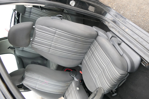 VW Fox Sitz Fahrersitz vorne links OHNEAirbag höhenverstellbar  v