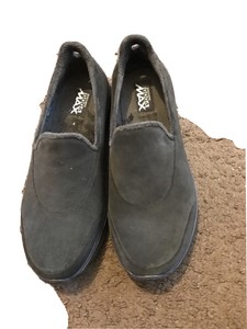 skechers goga max brown