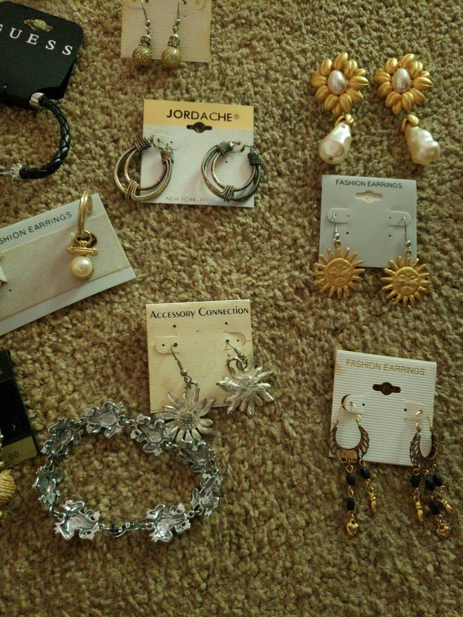 Vintage jewelry over 25 pieces Necklaces Bracelets Chockers