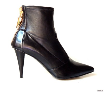 Giuseppe ZANOTTI black leather 38.5 8.5 'Ester' GOLD ZIPPER ankle