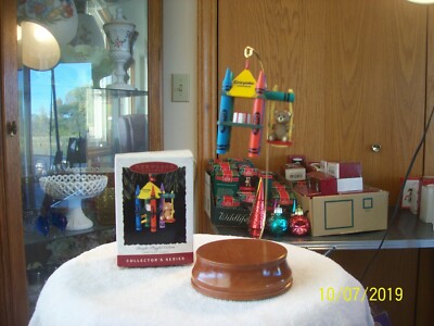 Hallmark Keepsake Crayola 1994 Bright Playful Colors In Box Christmas Ornament