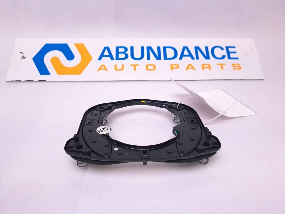 CARCASA PUERTA LLENADO COMBUSTIBLE MERCEDES-BENZ E500 2004 Foto 3 de 4