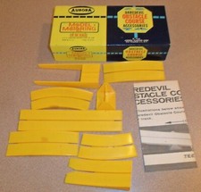 1966 AURORA No. 1593 DAREDEVIL OBSTACLE COURSE ACCESSORIES 8 Pieces Instructions
