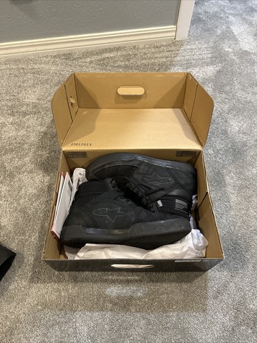 black motorcycle riders