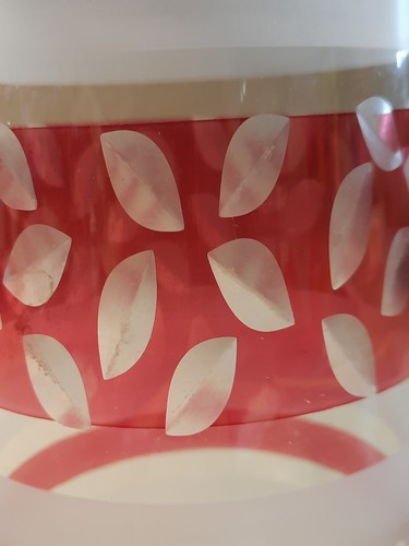 Vintage classic 1960s Red and Clear Glass vase with Frosted + Gold rim and base - Picture 2 of 13