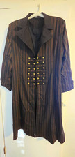 Steampunk outfit for men comes with pants L, a jacket XXL, and a top hat.