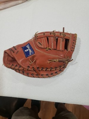 Spalding Tfb 100 Competition Series Right Hand Throw  Glove