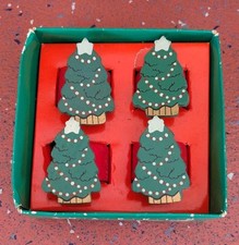 Vtg 4 piece Hedaya Brothers Inc Wooden Christmas Tree Napkin Rings Original Box