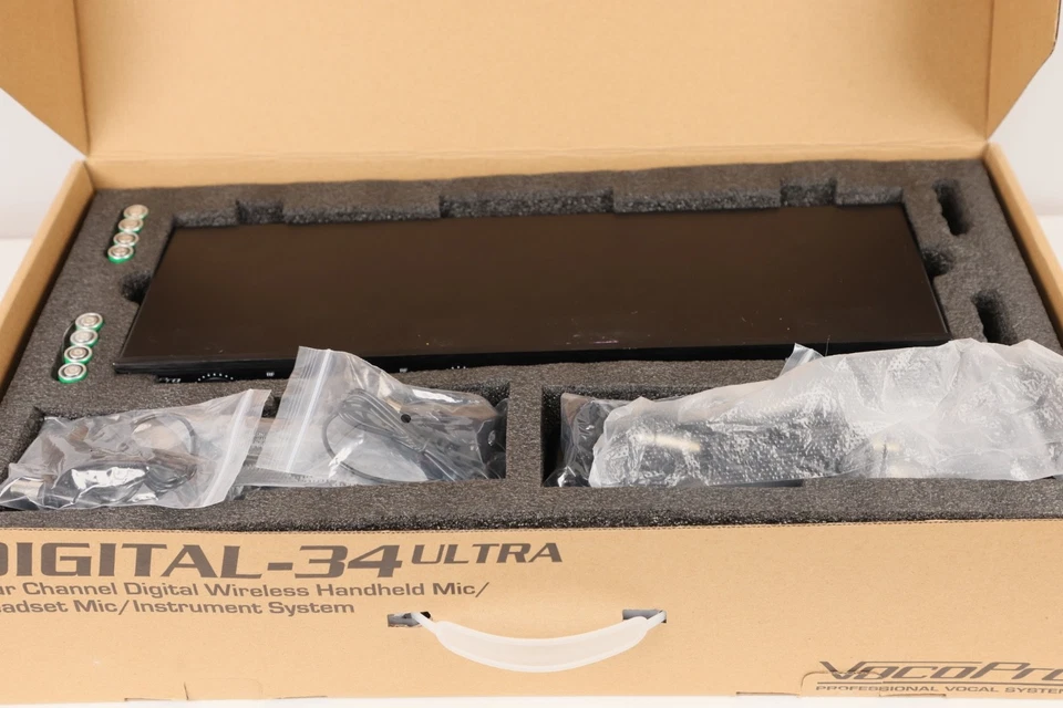 VocoPro DIGITAL-34-ULTRA Dual Wireless Microphone System – UHF 900 MHz - Image 3 of 4