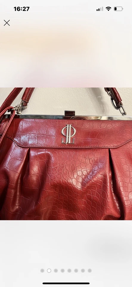 Jennifer Lopez Red Vintage Shoulder Handbag, Rare, Excellent Condition - Image 2 of 4