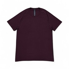 Lululemon Men’s Slim Fit Metal Vent Size S in Good Night Plum