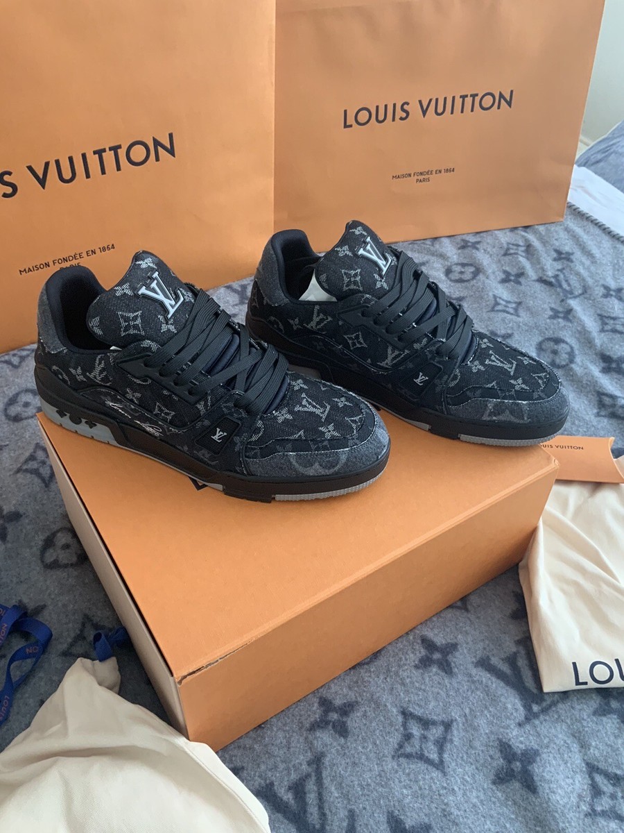 Men's Louis Vuitton NEW Patchwork Denim Sneaker Limited Men's Louis Vuitton NEW Patchwork Denim Sneaker Limited