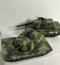 2 VTG TOY LOT MILITARY ARMY TANKS 1998 Soma US Army Camouflage Vehicle Ground