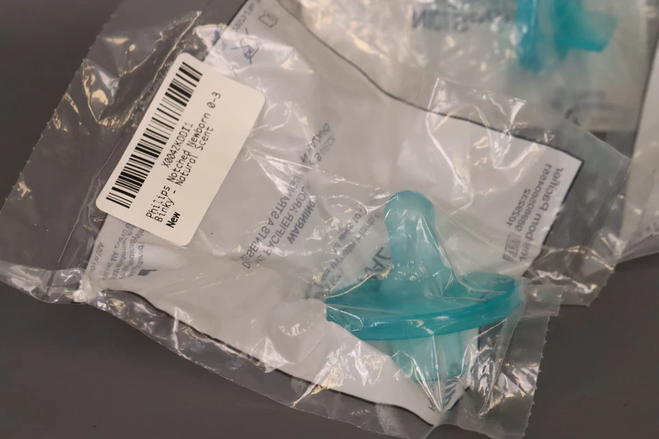 Philips  Soothie Pacifier  Green  0-3 Months Natural Scent, Green - 6 Pack - Image 3 of 4