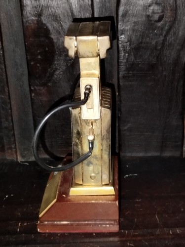 VINTAGE VERY RARE ARGENTINA ESSO GASOLINE PUMP OIL COMPANY EXXON BRONZE SOUVENIR - Picture 8 of 9