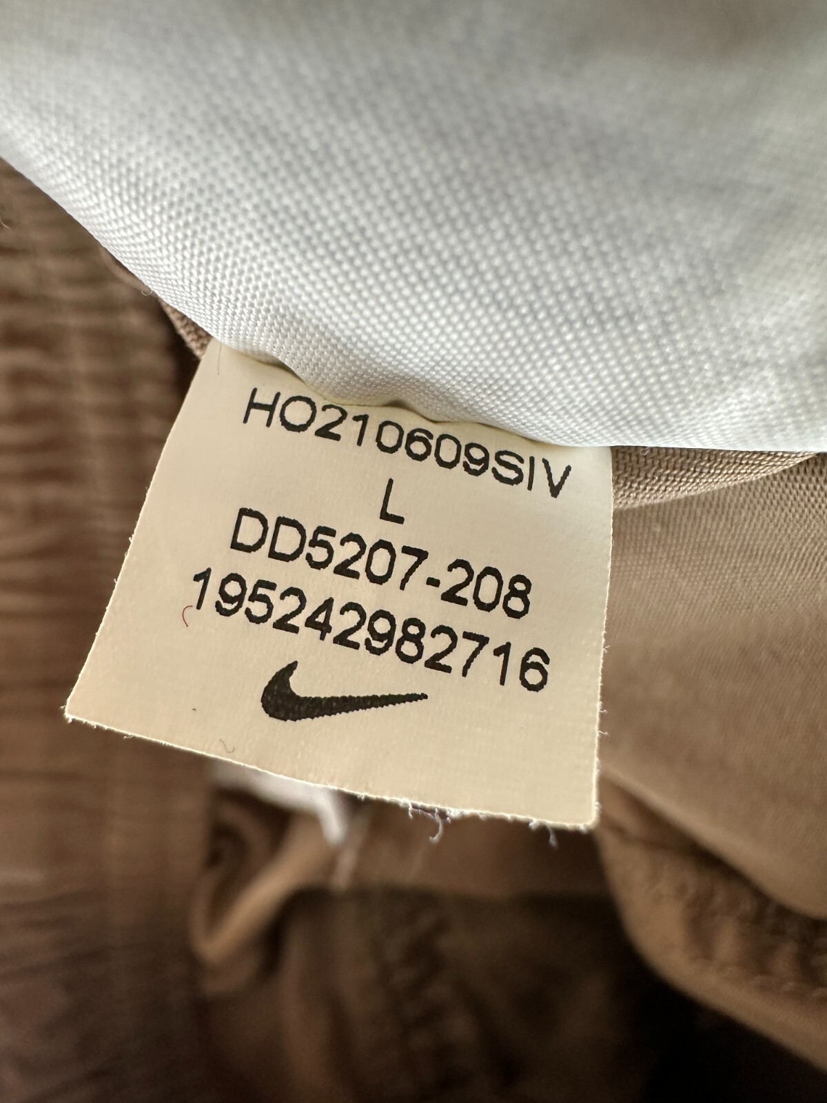 Nike Tech Pants Mens Large Unlined Cargo Commuter Lightweight Tan Nylon DD5207