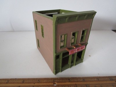 HO 1/87 Scale Built Weathered City Apartment Store Building For Train layout